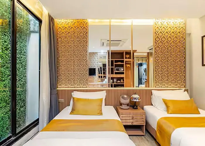 Ghee Gelato House 3*